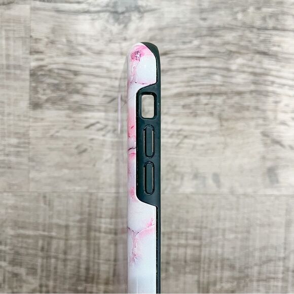 iPhone XR tough marble case - Picture 9 of 9